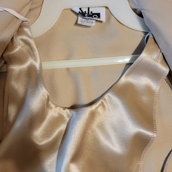 R.J. & CO vintage women's Tan satin trim pants suit 3 piece set size 8 - Picture 16 of 16
